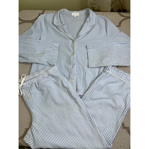 GAP blue white seersucker pajama set, poplin pant & sleep shirt, size large - Picture 11 of 14